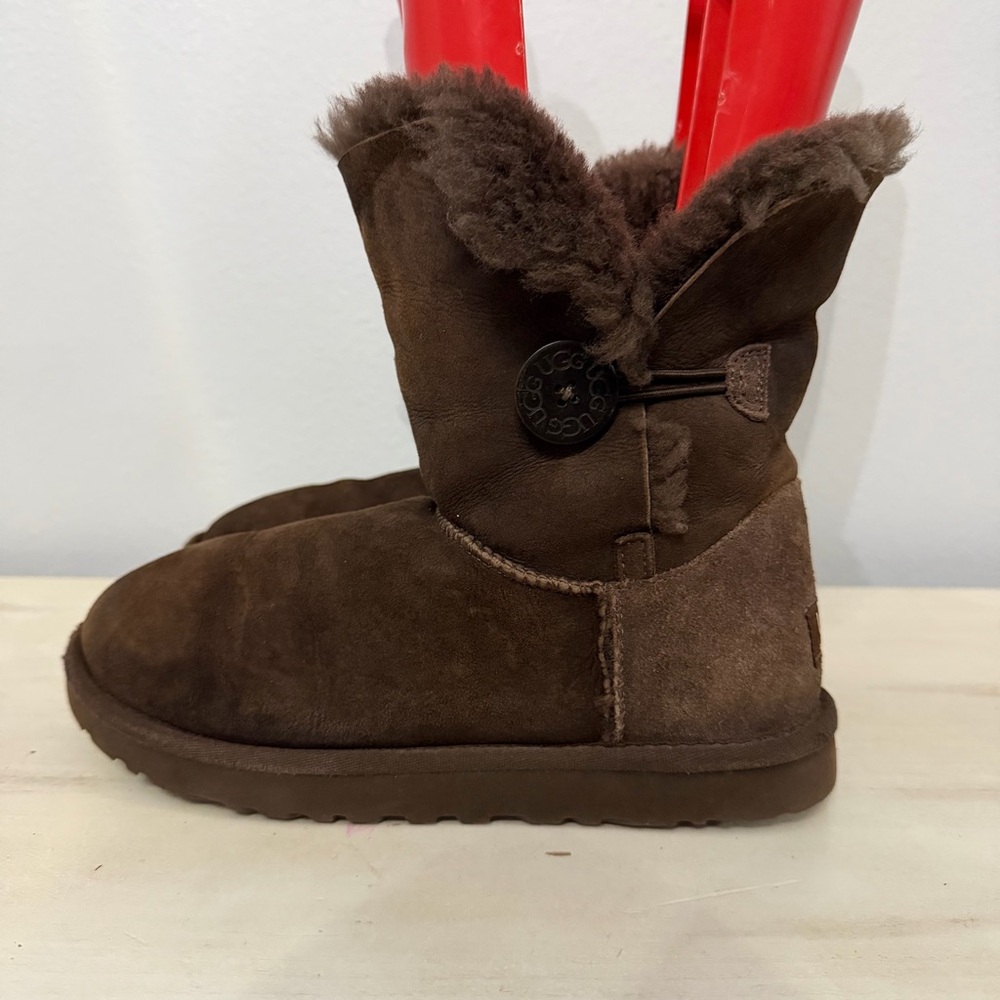 UGG Women's Bailey Button II Boots Size 7